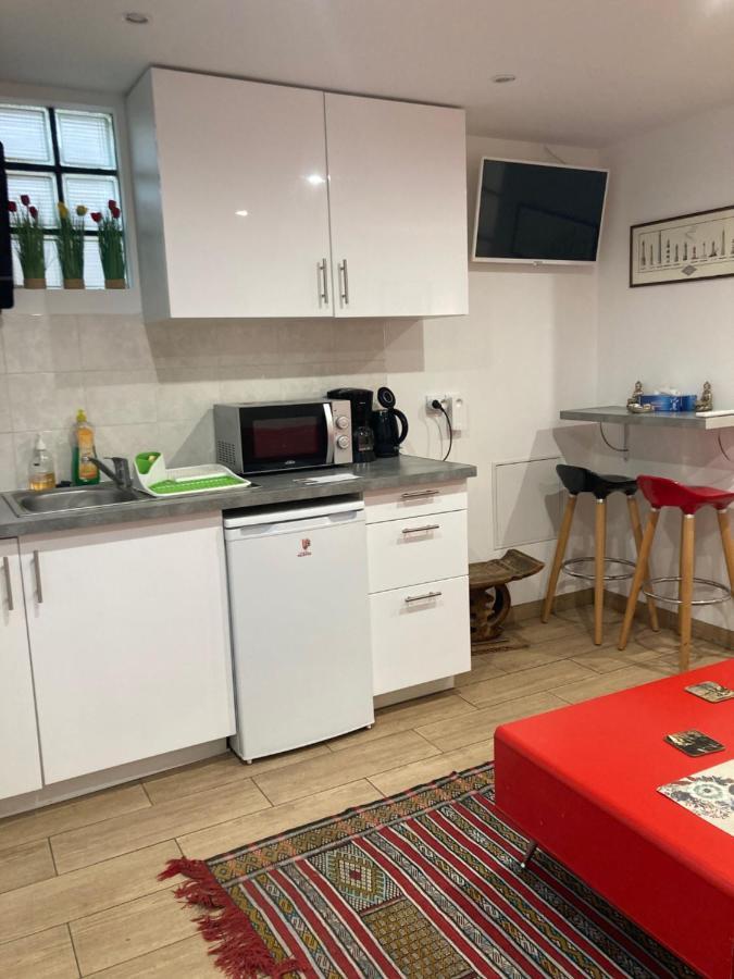 Suite Avec Terrasse Et Jardin Aux Portes De Paris Pavillons-sous-Bois Екстериор снимка